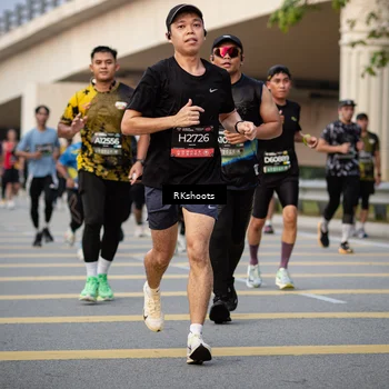 Runner Photo 6416418