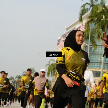 Runner Photo 6416457