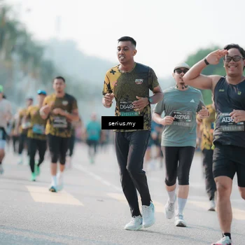Runner Photo 6416473