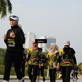 Runner Photo 6416495