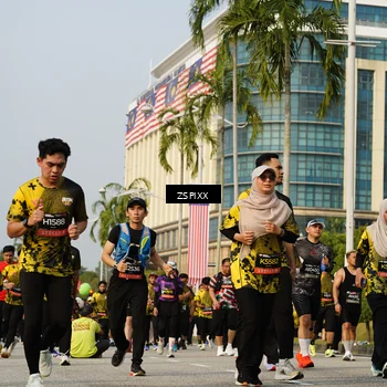 Runner Photo 6416543