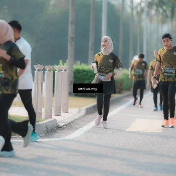 Runner Photo 6416671