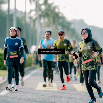 Runner Photo 6416757