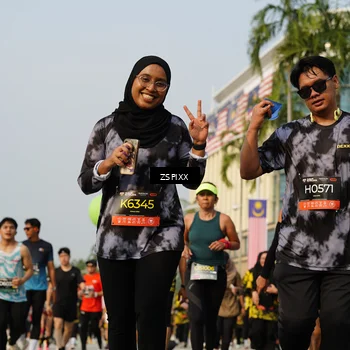 Runner Photo 6416811