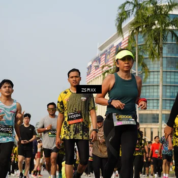 Runner Photo 6417011
