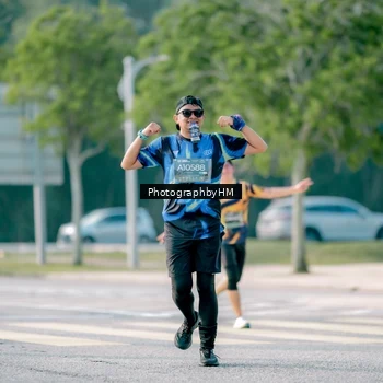 Runner Photo 6417044