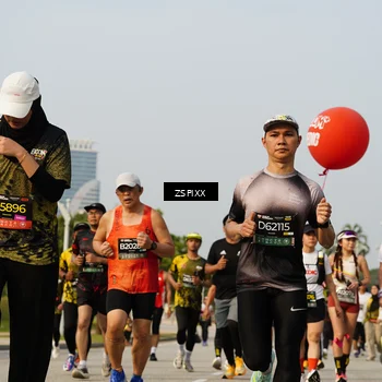Runner Photo 6417208