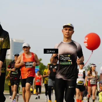 Runner Photo 6417215
