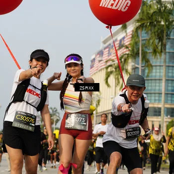 Runner Photo 6417375