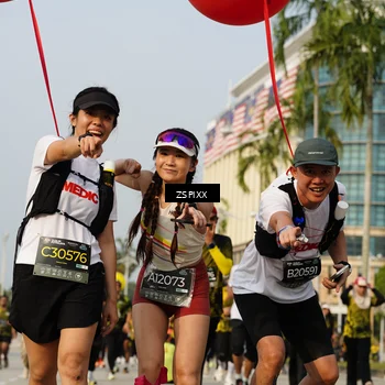 Runner Photo 6417400
