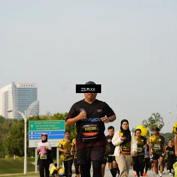 Runner Photo 6417468