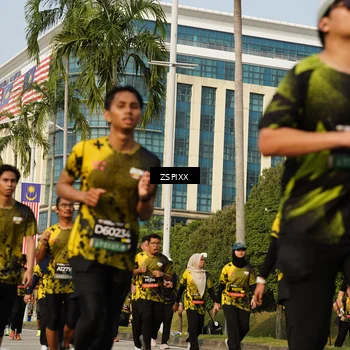 Runner Photo 6417492