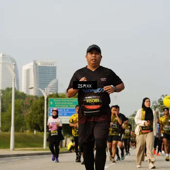 Runner Photo 6417496