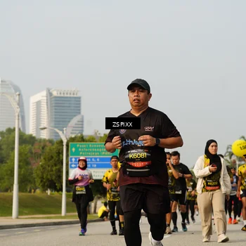 Runner Photo 6417499