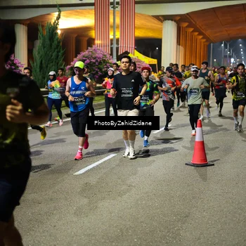 Runner Photo 6417531