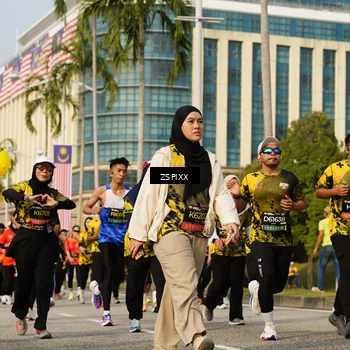 Runner Photo 6417630