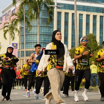 Runner Photo 6417652