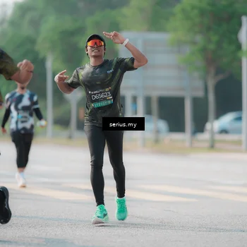Runner Photo 6417654