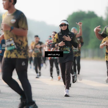 Runner Photo 6417663