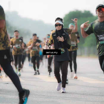 Runner Photo 6417665