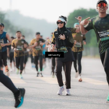 Runner Photo 6417673