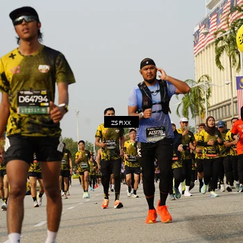 Runner Photo 6417676