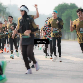Runner Photo 6417681