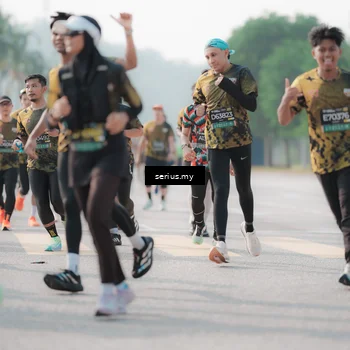 Runner Photo 6417693