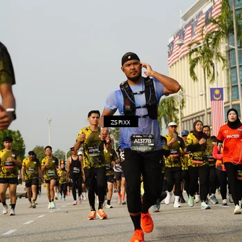 Runner Photo 6417713