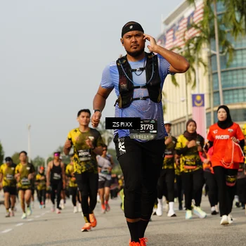 Runner Photo 6417742