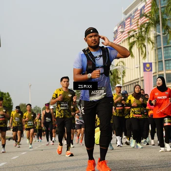 Runner Photo 6417744