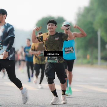 Runner Photo 6417755