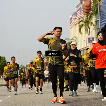 Runner Photo 6417768