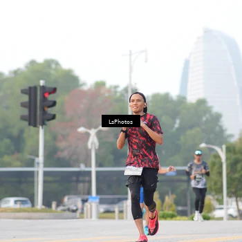 Runner Photo 6417807