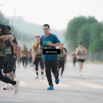 Runner Photo 6417813