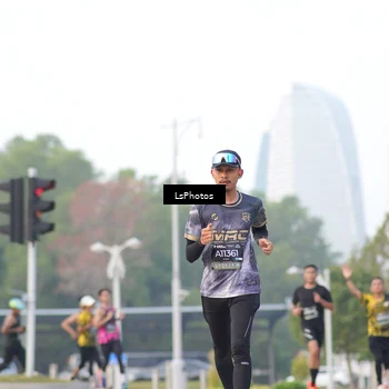 Runner Photo 6417825
