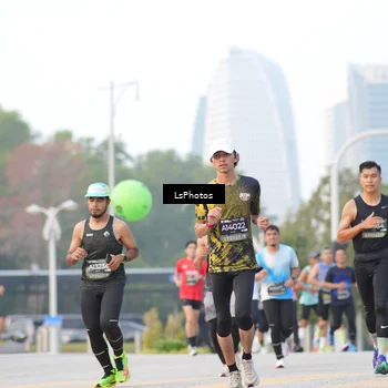 Runner Photo 6417836