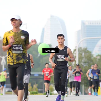 Runner Photo 6417841