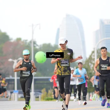 Runner Photo 6417843