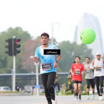 Runner Photo 6417857
