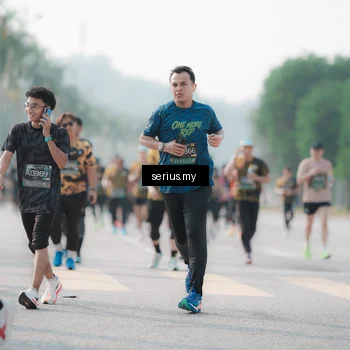 Runner Photo 6417859