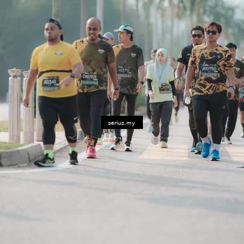 Runner Photo 6417876