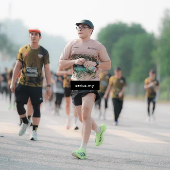 Runner Photo 6417909