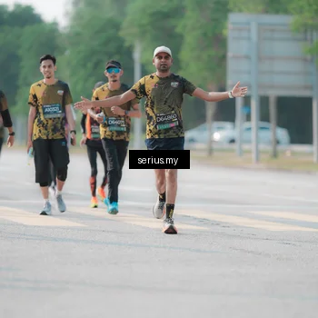 Runner Photo 6417984