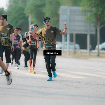 Runner Photo 6418001