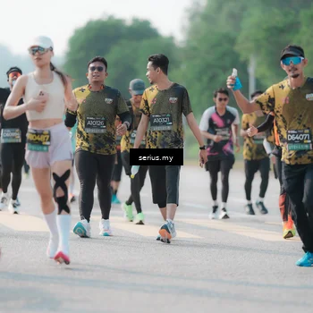 Runner Photo 6418010