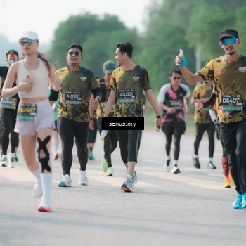 Runner Photo 6418012