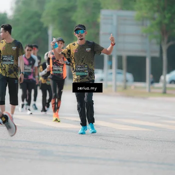 Runner Photo 6418013
