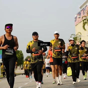 Runner Photo 6418019