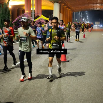 Runner Photo 6418040